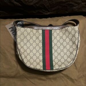 Gucci Cream and Green Shoulder Bag with Iconic Design